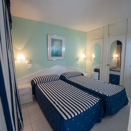 Las Palmeras I & Ii Hotell